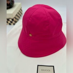 Women’s Gucci double G bucket hat, size medium, made in Italy, NWT